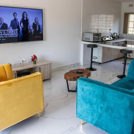 Lowin Suites-One-Bed Apartments Lusaka Exteriör bild