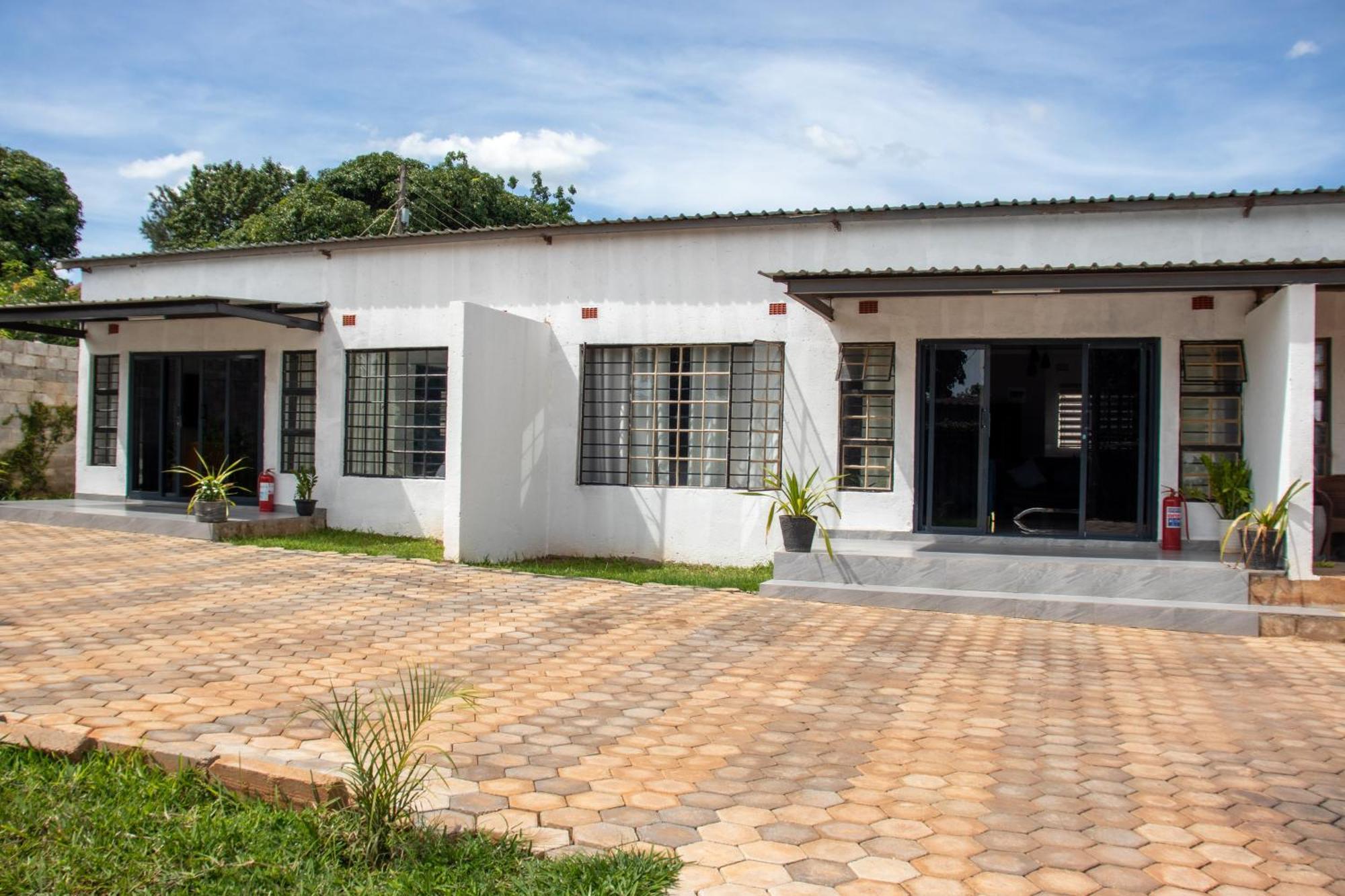 Lowin Suites-One-Bed Apartments Lusaka Exteriör bild