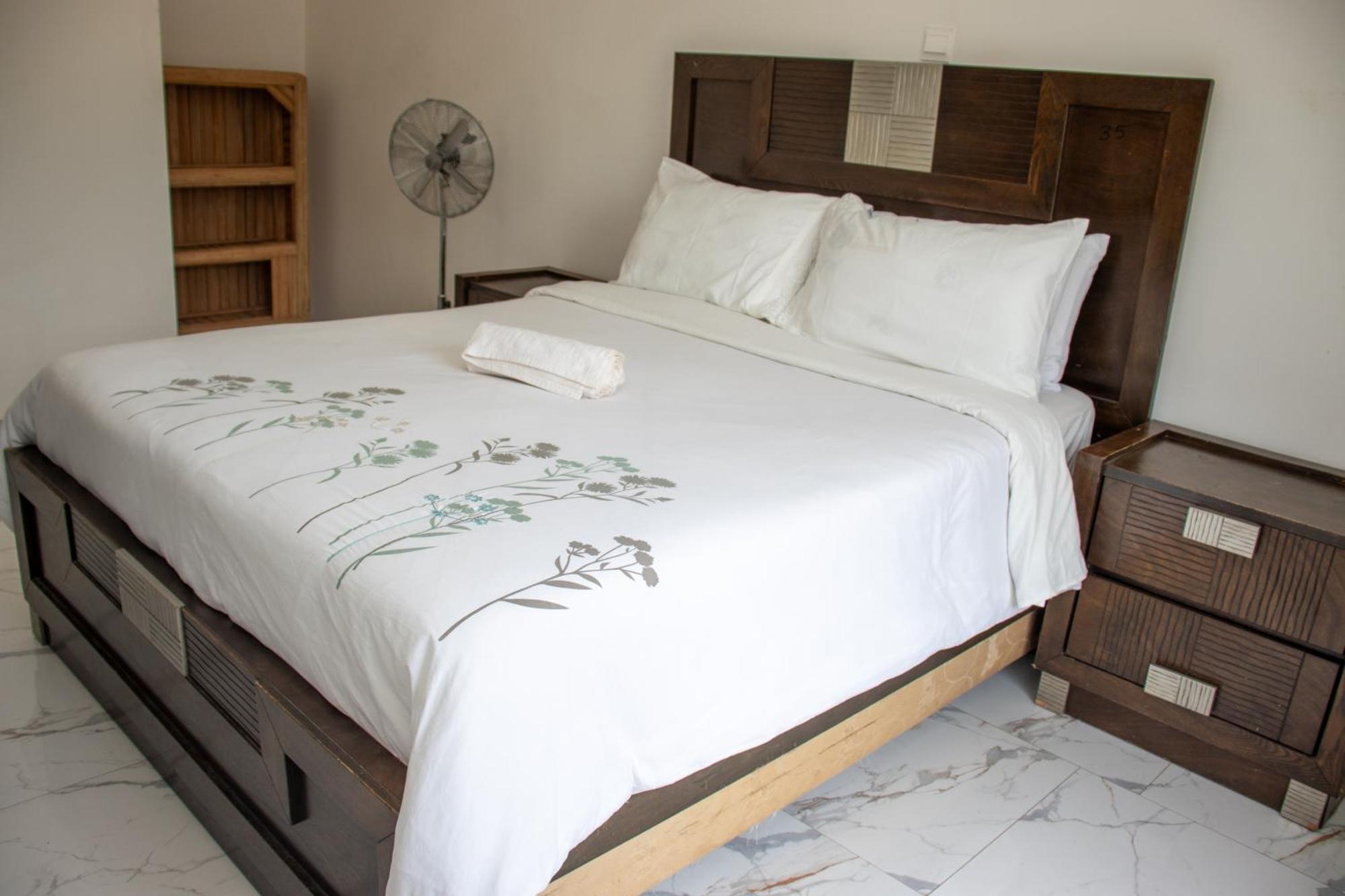 Lowin Suites-One-Bed Apartments Lusaka Exteriör bild